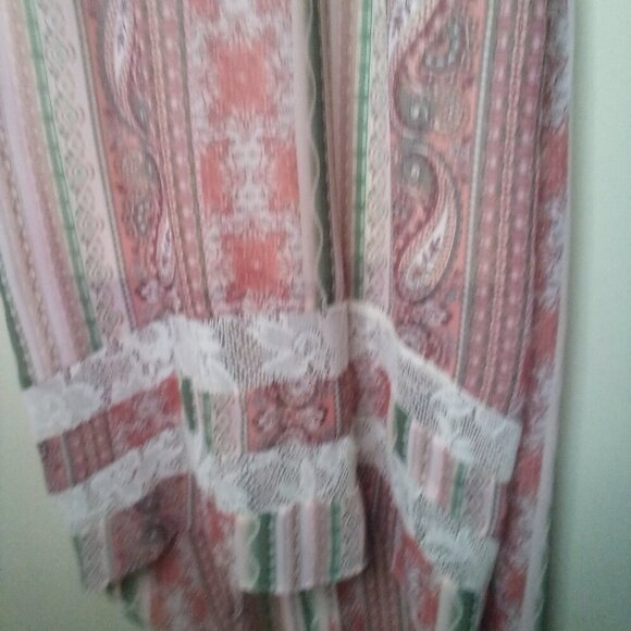 Live To Be Spoiled Dress L Sleeveless High Low Hem Crochet Top Detail Pattern - Picture 12 of 16